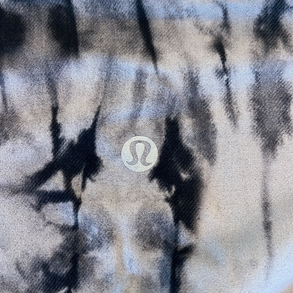 lululemon Align™ High-Rise Size 6 - Picture 5 of 9